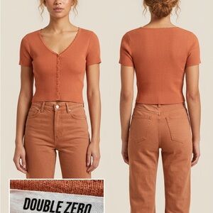 Double Zero Terracotta Ribbed Knit top brand new size small